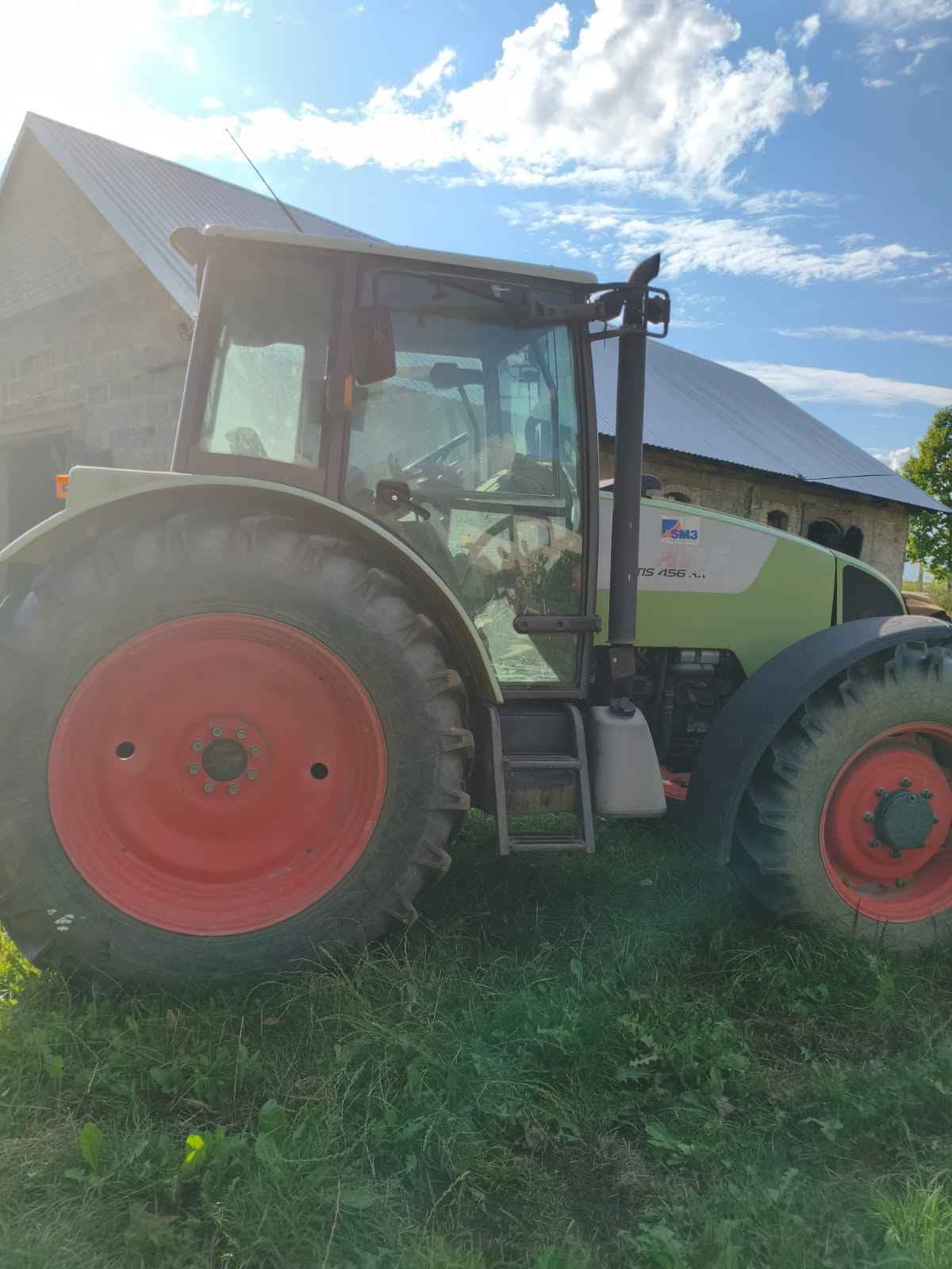 likwidacja gospodarstwa sprzedam ciągnik w bardzo dobrym stanie Zaręby Kościelne - zdjęcie 4