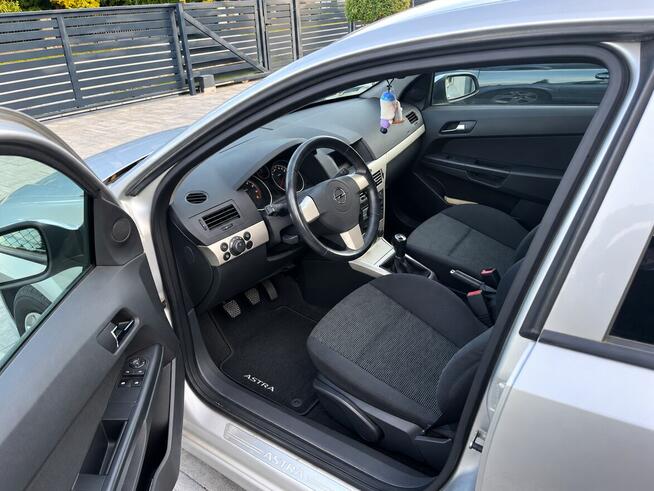 Opel Astra H 1.6 benzyna | 2008 | 173 885 km | stylizacja OP Sieradz - zdjęcie 3