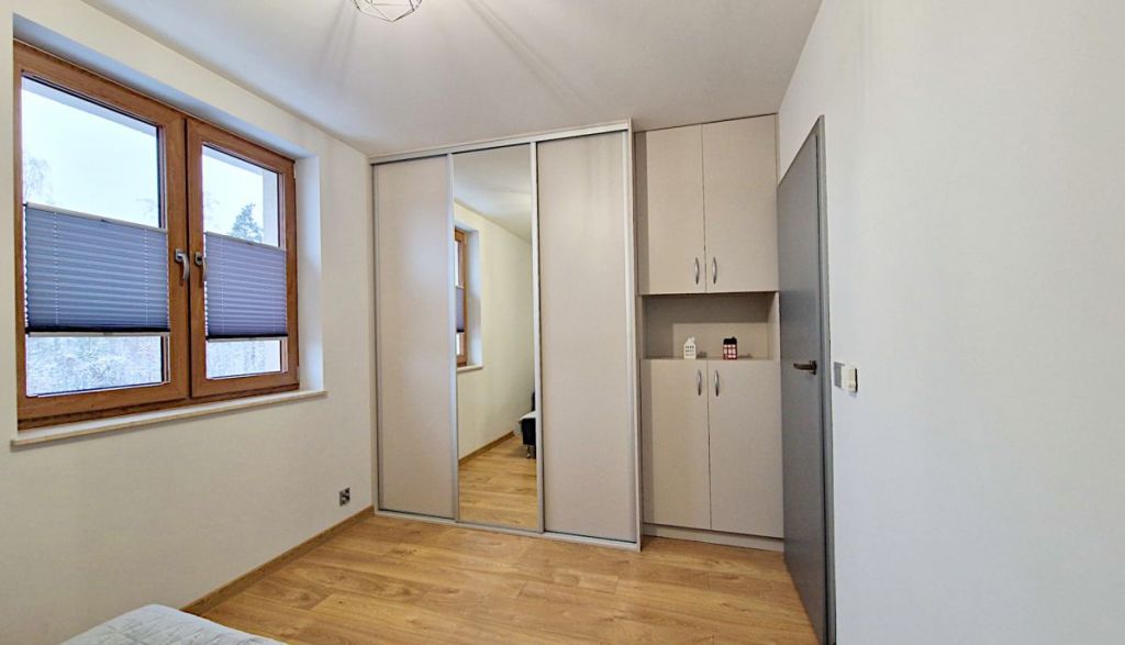 Narożna szeregówka z dużym ogrodem Porosły Porosły - zdjęcie 11