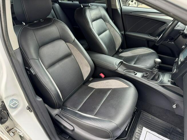 Toyota Avensis PROMOCJA - Pisemna Gwarancja 12 miesięcy Konin - zdjęcie 11