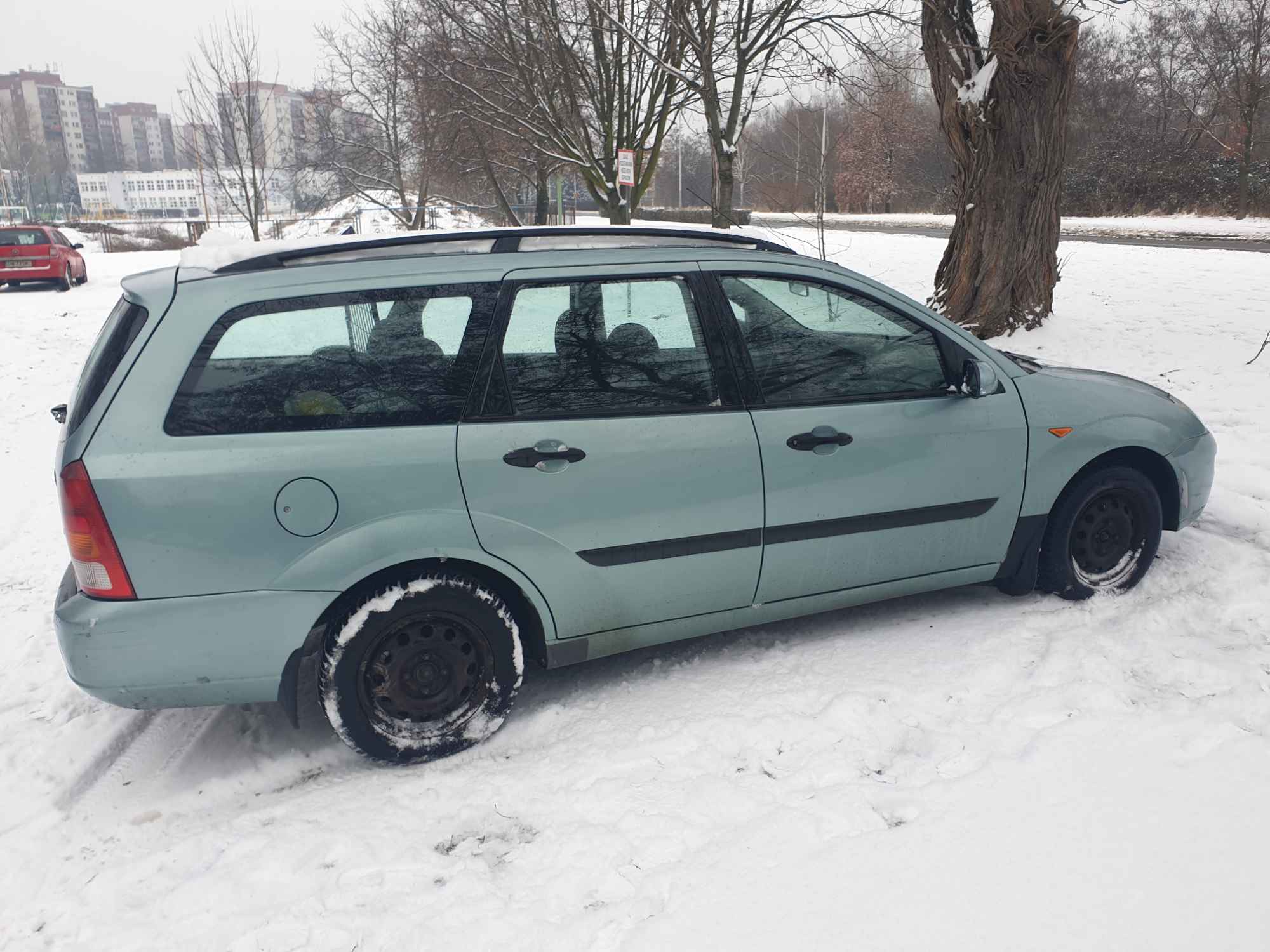 Ford Focus kombi Fabryczna - zdjęcie 1