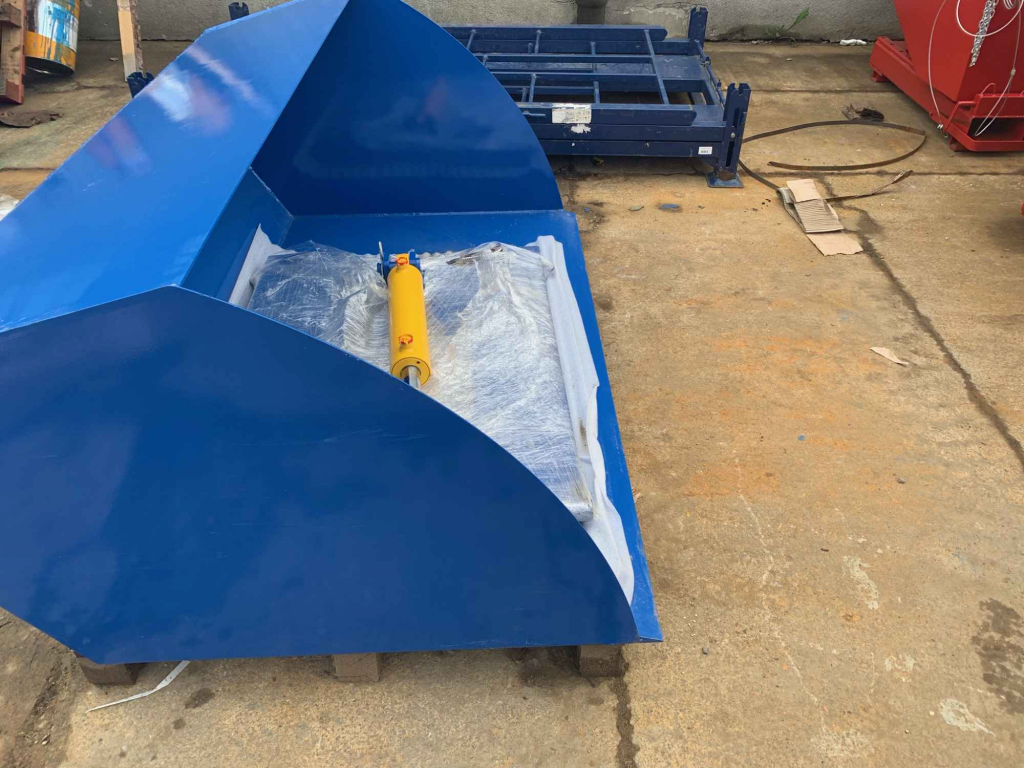 Szufla hydrauliczna 750 L Kielce - zdjęcie 3