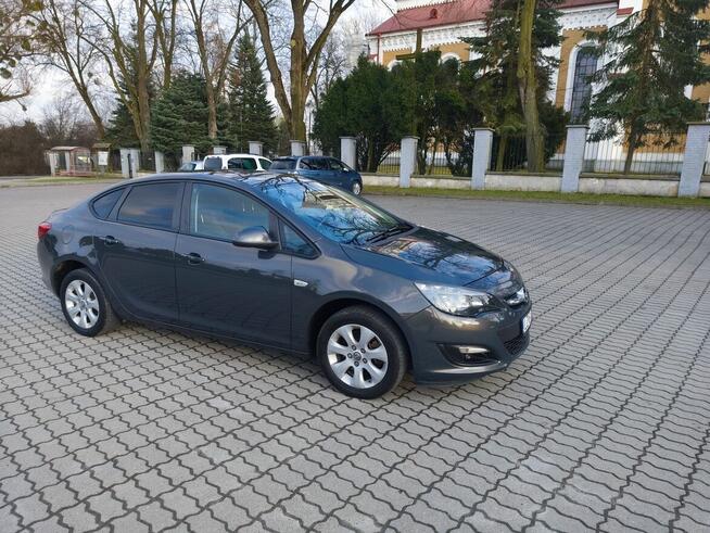 Opel Astra J sedan lift 1.6cdti 110KM 2015r. Bez ad blue Zamość - zdjęcie 2