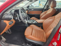 Alfa Romeo Giulia 4x4  / niski przebieg / automat Tarnów - zdjęcie 7