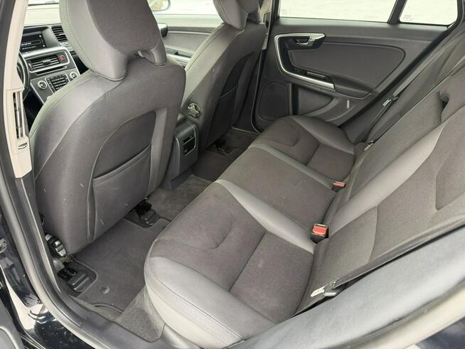 Volvo V60 R-Design 2.0d D4 163KM 5 cylindrowy ! Manual ! Super Stan ! Zwoleń - zdjęcie 11