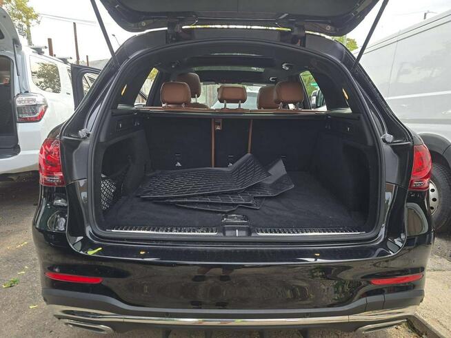 Mercedes GLC 300 4Matic / pakiet AMG / niski przebieg Warszawa - zdjęcie 5