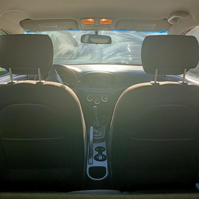 Hyunday accent 1,4 2005 Obrzębin - zdjęcie 9