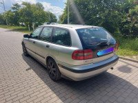 Sprzedam zadbane Volvo v40 1.8 benzyna Nysa - zdjęcie 2