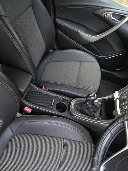 Opel Astra J 1.7 CDTI 125 KM Cosmo 2011 - 6 biegów Warszawa - zdjęcie 4