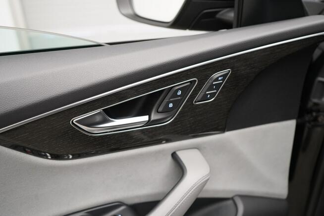 Audi Q8 50TDI 286KM Quattro Sline  MatrixHD Oś skrętna 360 Dociągi ACC Kielce - zdjęcie 8