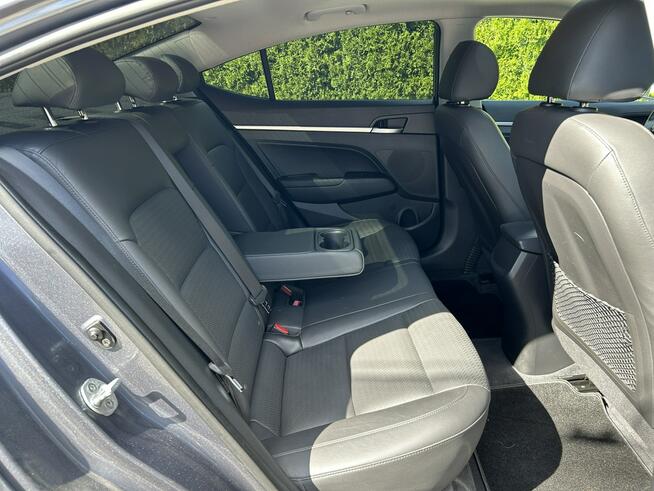 Hyundai Elantra 2.0i automat Tarnów - zdjęcie 8