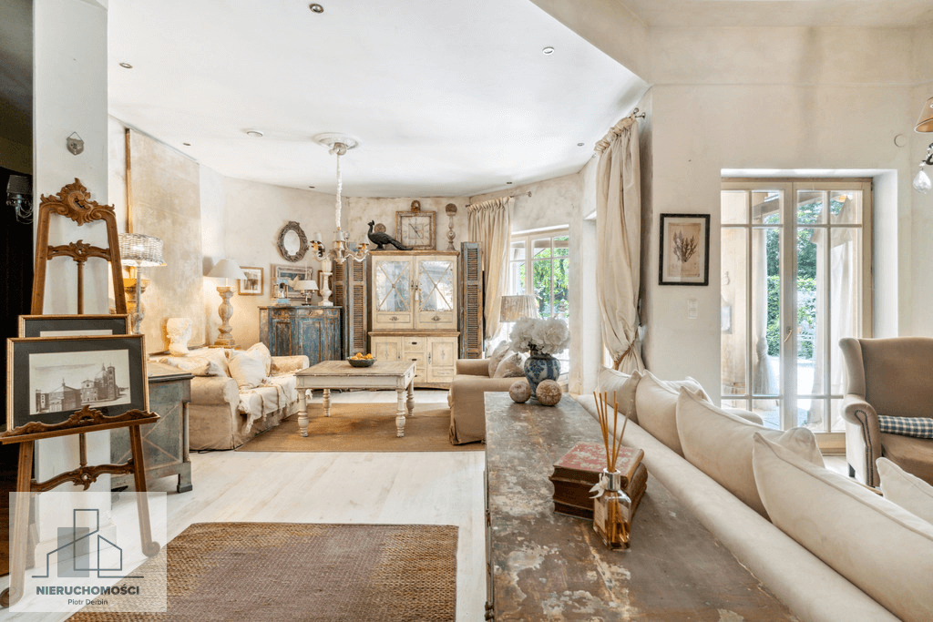 PARTEROWA REZYDENCJA Z BASENEM, duża działka, styl włosko-prowansalski Bielawa - zdjęcie 3