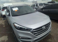 Hyundai Tucson 2018, 2.4L, SPORT, po gradobiciu Warszawa - zdjęcie 5