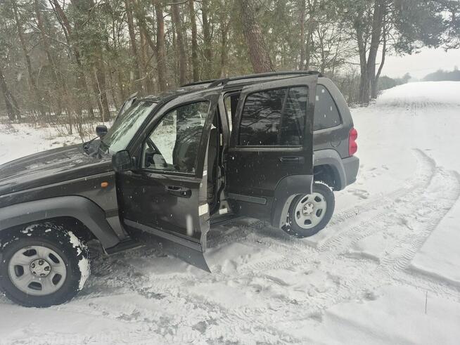 Jeep Cherokee KJ Limited 2.8 CRD 163 KM – 2005 r. Radom - zdjęcie 4
