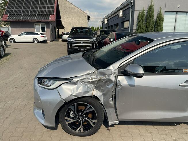 Toyota Yaris Hybryda Automat Kamera Podgrzewanie Virtual 130KM Gliwice - zdjęcie 5