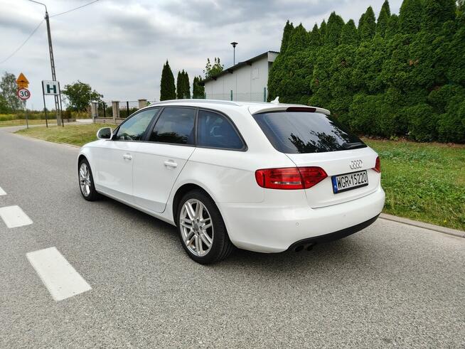 Audi A4 Avant B8 automat 2.0 tdi Grójec - zdjęcie 4