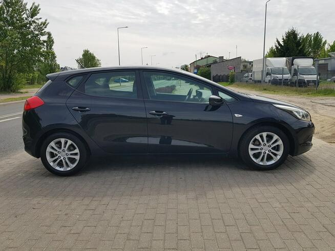 Kia Cee'd 1,4 Benzyna Klima Zarejestrowany Gwarancja Włocławek - zdjęcie 4