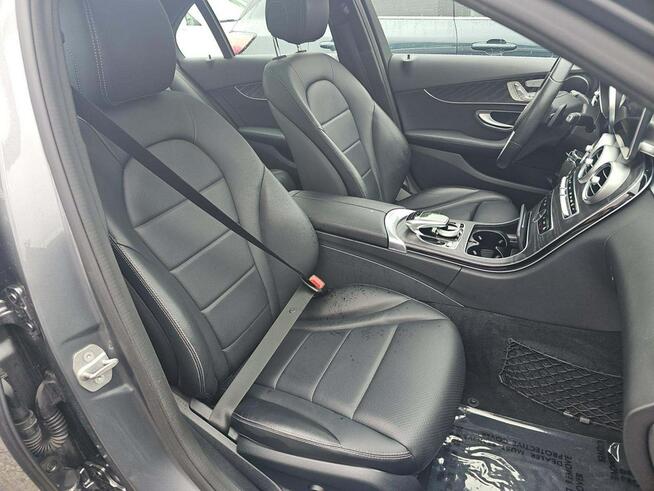 Mercedes C 300 4Matic / pakiet AMG / niski przebieg Chwaszczyno - zdjęcie 7
