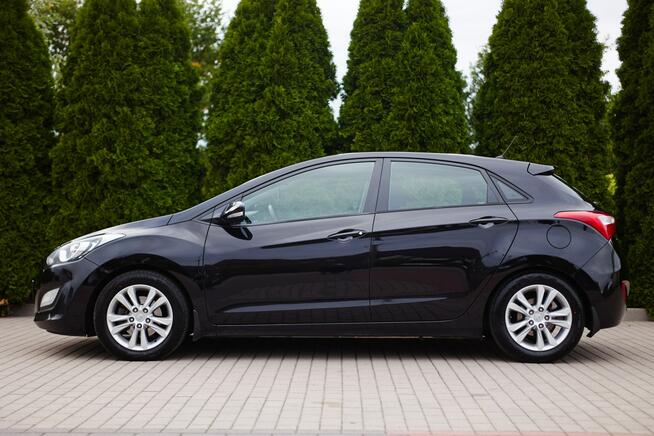 Hyundai i30 1.6 CRDI_Climatronic_Led_Grzane fotele_Zadbany Rzekuń - zdjęcie 2