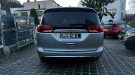 Chrysler Pacifica Limited - Doskonały Minivan dla Wymagających Rodzin Gdynia - zdjęcie 5