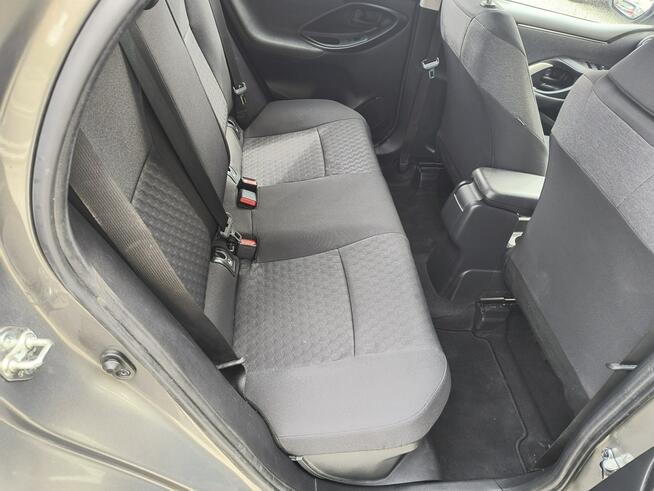Toyota Yaris Salon PL mały przebieg Bydgoszcz - zdjęcie 12
