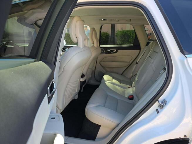 Volvo XC 60 INSCRIPTION / AWD / T6 / niski przebieg Chwaszczyno - zdjęcie 10