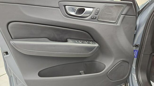 Volvo XC 60 Plus Dark aut ! Z Polskiego Salonu ! Faktura VAT ! Warszawa - zdjęcie 10
