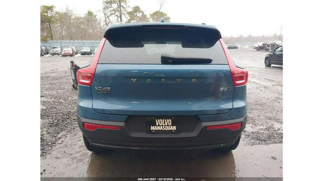 Volvo XC 40 4x4 / najbogatsza wersja ULTIMATE / niski przebieg Tarnów - zdjęcie 8
