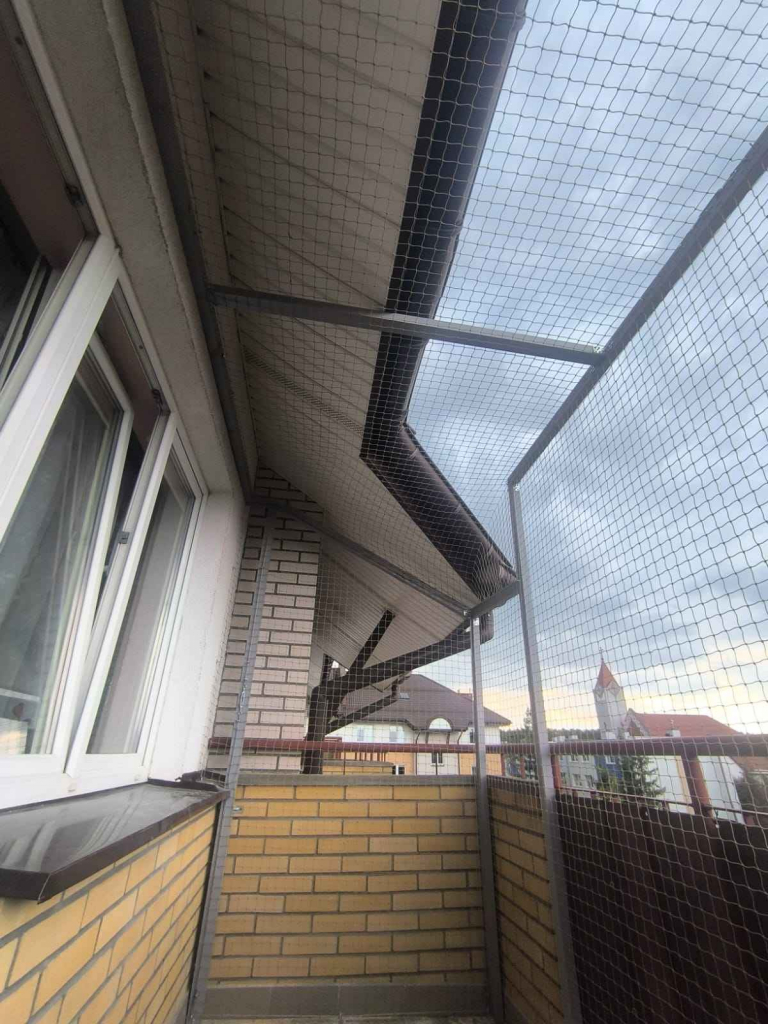 Zabezpieczamy balkony siatkami - bezpieczeństwo dla kotów Białystok - zdjęcie 4