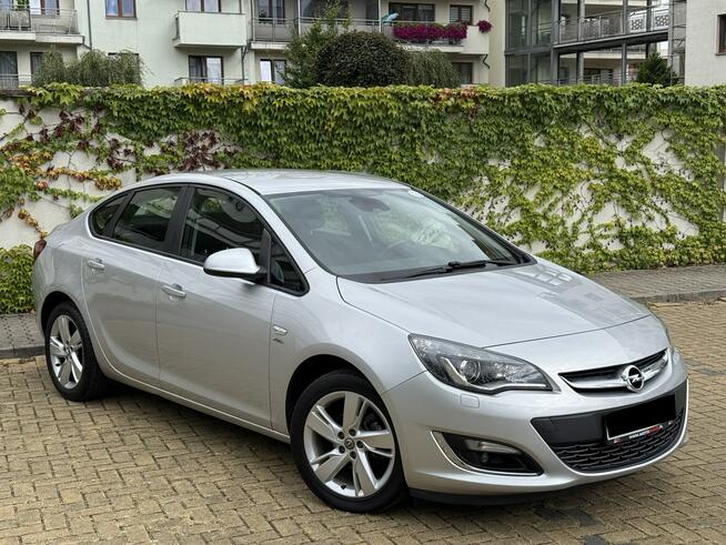 Opel Astra 1.4 Turbo, Sedan, BDB stan, Oryginalny Lakier Tarnowskie Góry - zdjęcie 7