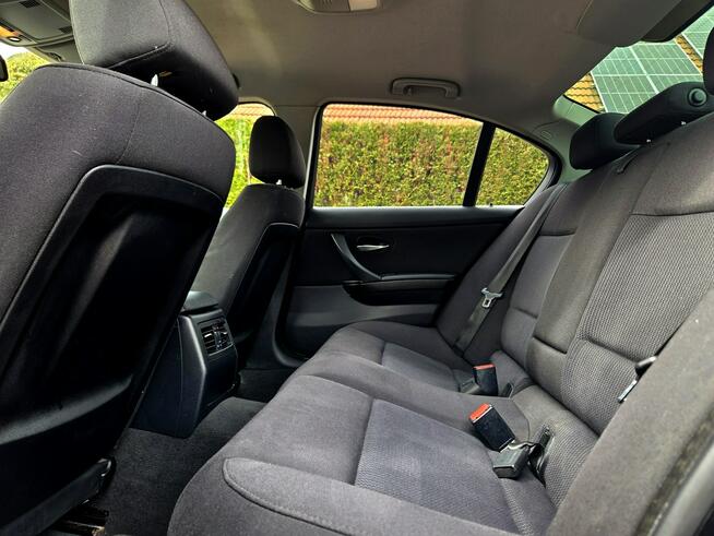 BMW 320 318d E90 2.0d M47 122KM 2007r  Navi, Tempomat, PDC x 2 Tychy - zdjęcie 12