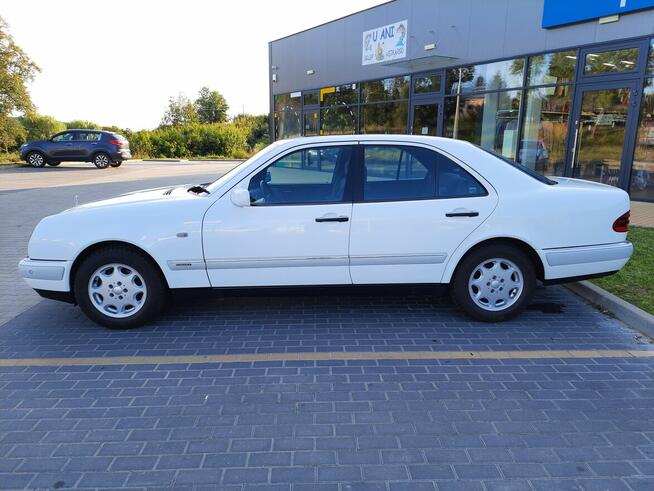 Mercedes-Benz Klasa E W210 290TD Elegance, stan Idealny Nowa Karczma - zdjęcie 7