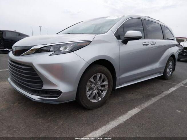 2025 TOYOTA SIENNA LE Sulejówek - zdjęcie 3