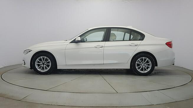 BMW 320 i xDrive Advantage ! Z Polskiego Salonu ! Faktura Vat ! Warszawa - zdjęcie 4