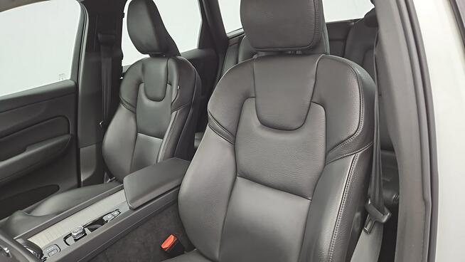 Volvo XC 60 B4 B Plus Dark aut ! Z Polskiego Salonu ! Faktura Vat ! Warszawa - zdjęcie 11