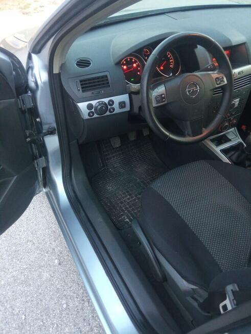 Opel Astra 1.6 B+Gaz Słopiec - zdjęcie 6