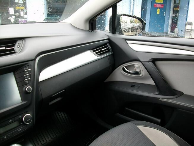 Toyota Avensis Z gazem/ II Właściciel /Hak / 1.8 benzyna /108 KW Katowice - zdjęcie 8