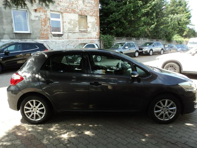 sprzedam ładną TOYOTE AURIS 1.3 B STAN WZOROWY udziela.GW Lublin - zdjęcie 3