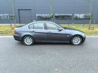 BMW 325 E90 2005r Automat FILM Klima Grzane Fotele Tempomat Alu Pabianice - zdjęcie 5