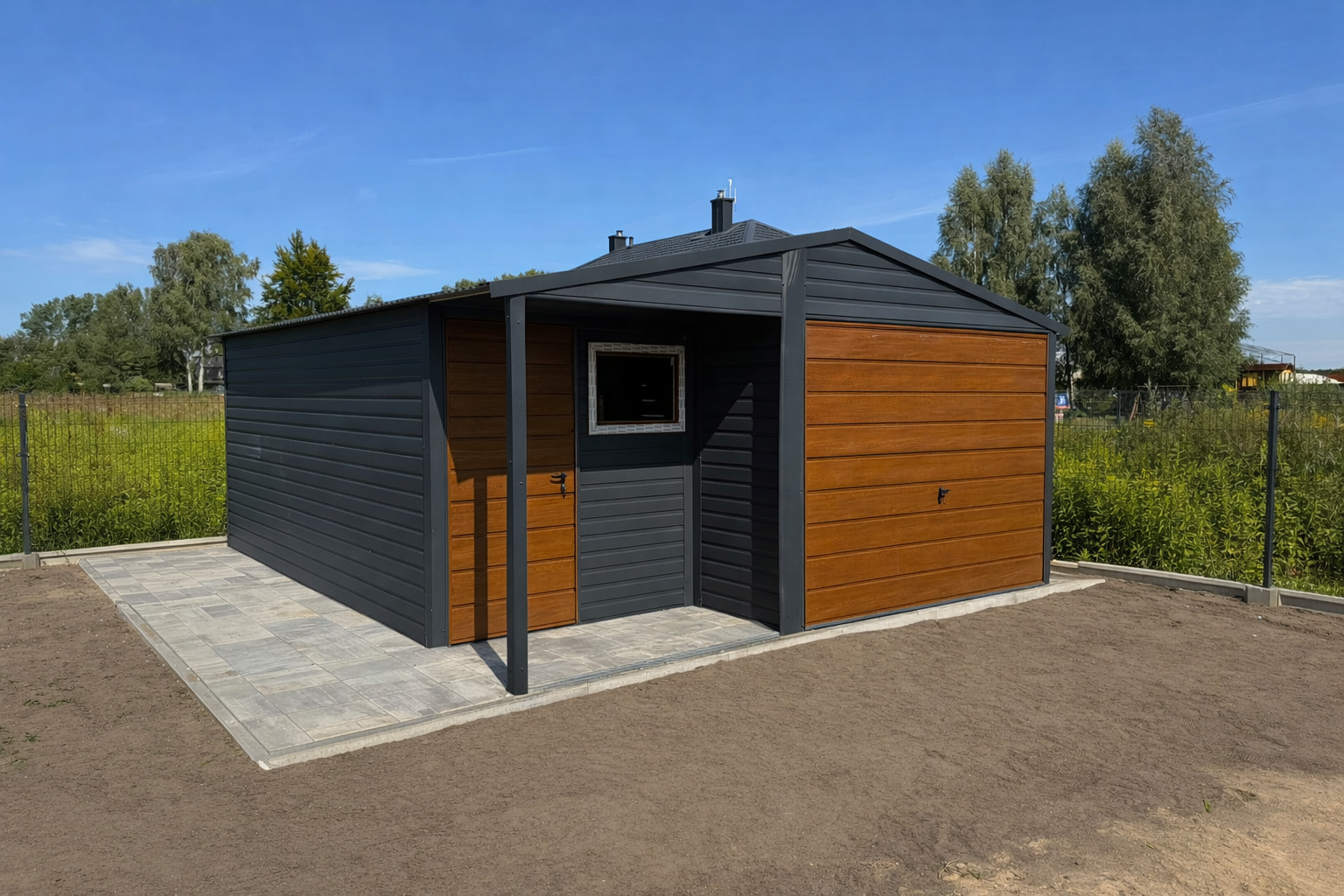 Garaż blaszany dwuspadowy 5×5 z wnęką Ciemny Grafit + Złoty Dąb Poronin - zdjęcie 2