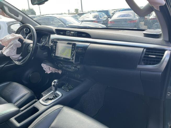 Toyota Hilux Executive 4x4 Automat Klimatronik Podgrzewanie Skóra JBL Gliwice - zdjęcie 10