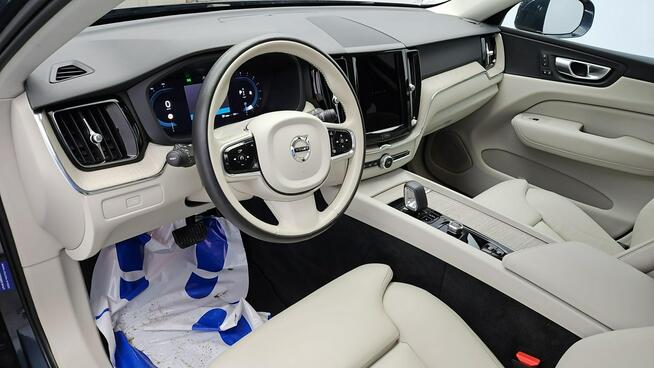 Volvo XC 60 B4 B Plus Bright aut ! Z Polskiego Salonu ! Faktura VAT ! Warszawa - zdjęcie 9