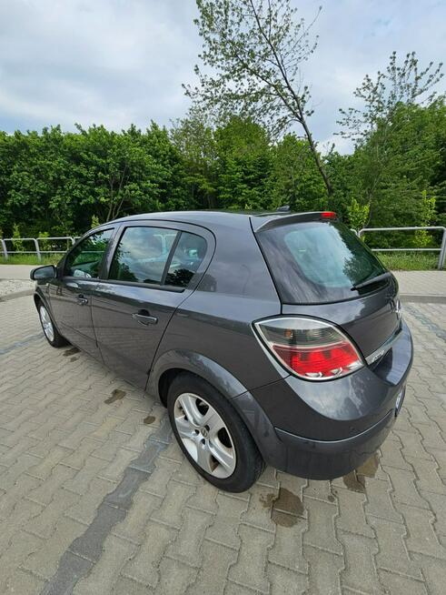Opel Astra Klimatyzacja - 2009r - 1.6 Głogów - zdjęcie 4