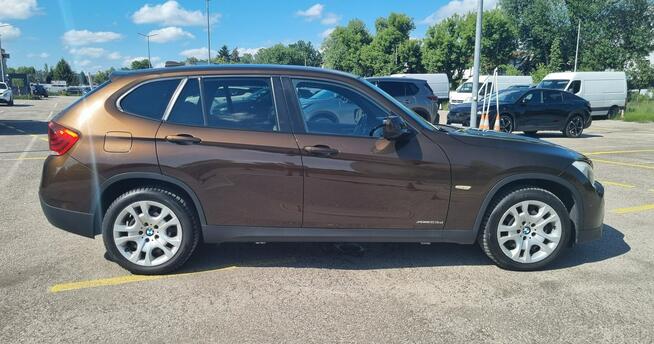 BMW X1 2.0d 204KM xDrive Bogata wersja LUXE MarrakeshBrown Skóry HiFi Warszawa - zdjęcie 8