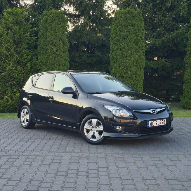 HYUNDAI i30 Benzyna 1.4 109KM Zarejestrowany w Polsce, Klima, Serwis Ostrów Mazowiecka - zdjęcie 9