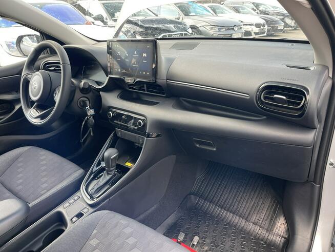 Toyota Yaris Hybryda Automat Kamera Podgrzewanie Virtual 130KM Gliwice - zdjęcie 9