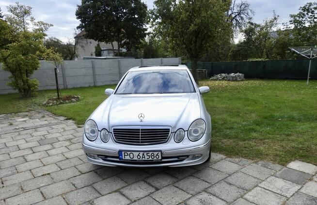 Mercedes-Benz Klasa E Mercedes-Benz E 220 – Zadbany, Bezwypa Poznań - zdjęcie 2