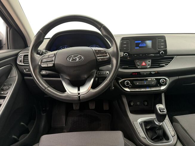 Hyundai i30 1.5 DPI Classic + Warszawa - zdjęcie 9