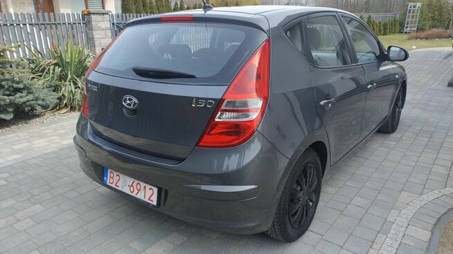 Hyundai i30 benzyna mały przebieg Konarzyce - zdjęcie 10