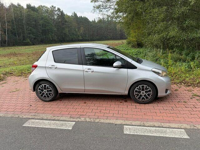 toyota yaris 1.4d/ 2013rok Zambrów - zdjęcie 1